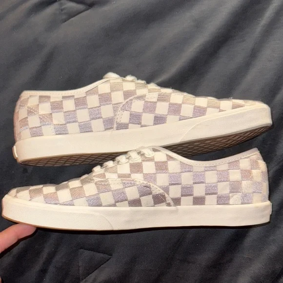 Vans Sneakers Men’s 6.5 Women’s Size 8 Silver & White Checker board Checkered GU - Picture 6 of 13